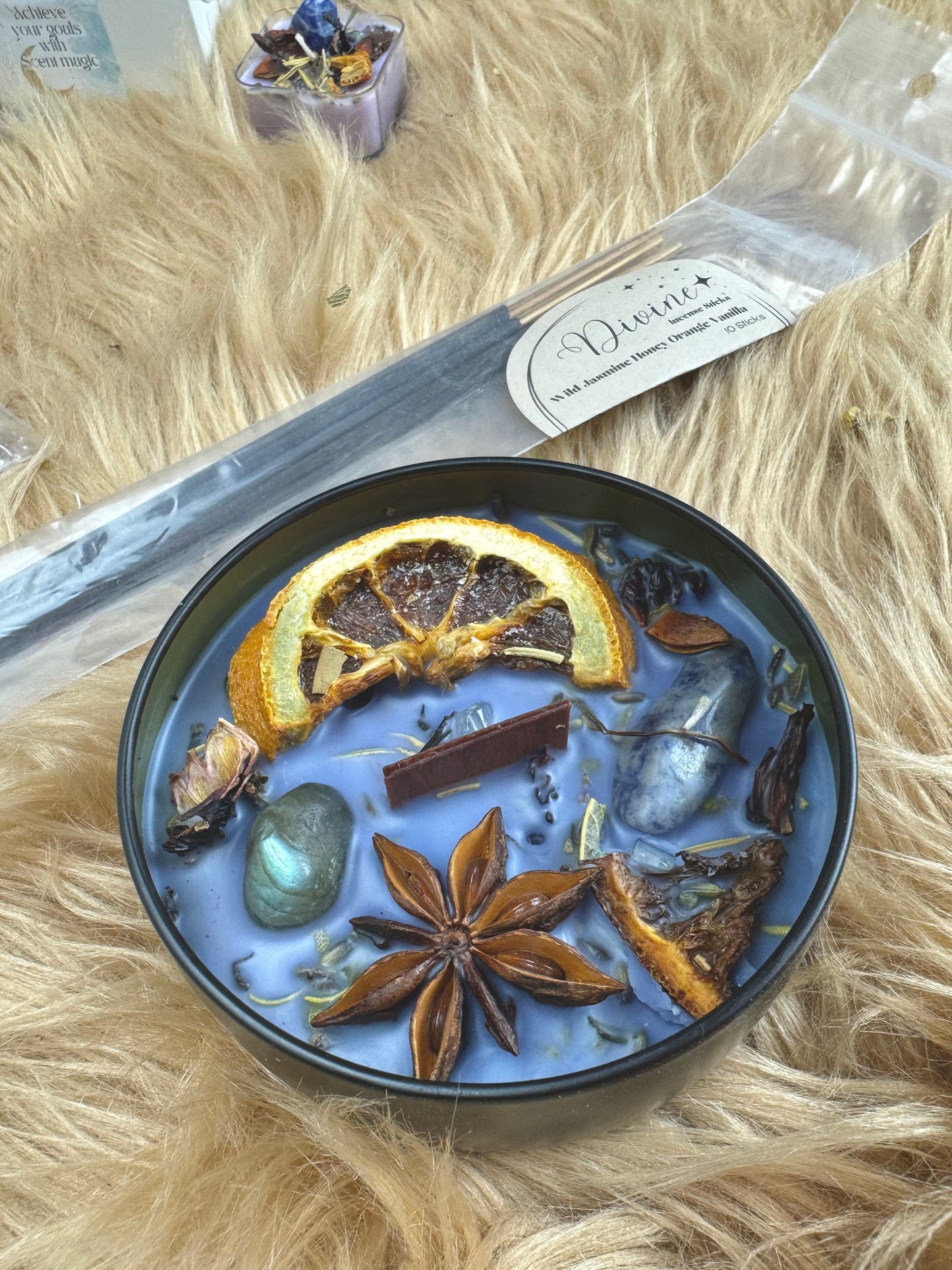 Psychic Amplification Crystal Candle with Labradorite and Sodalite for Manifestation & Divination
