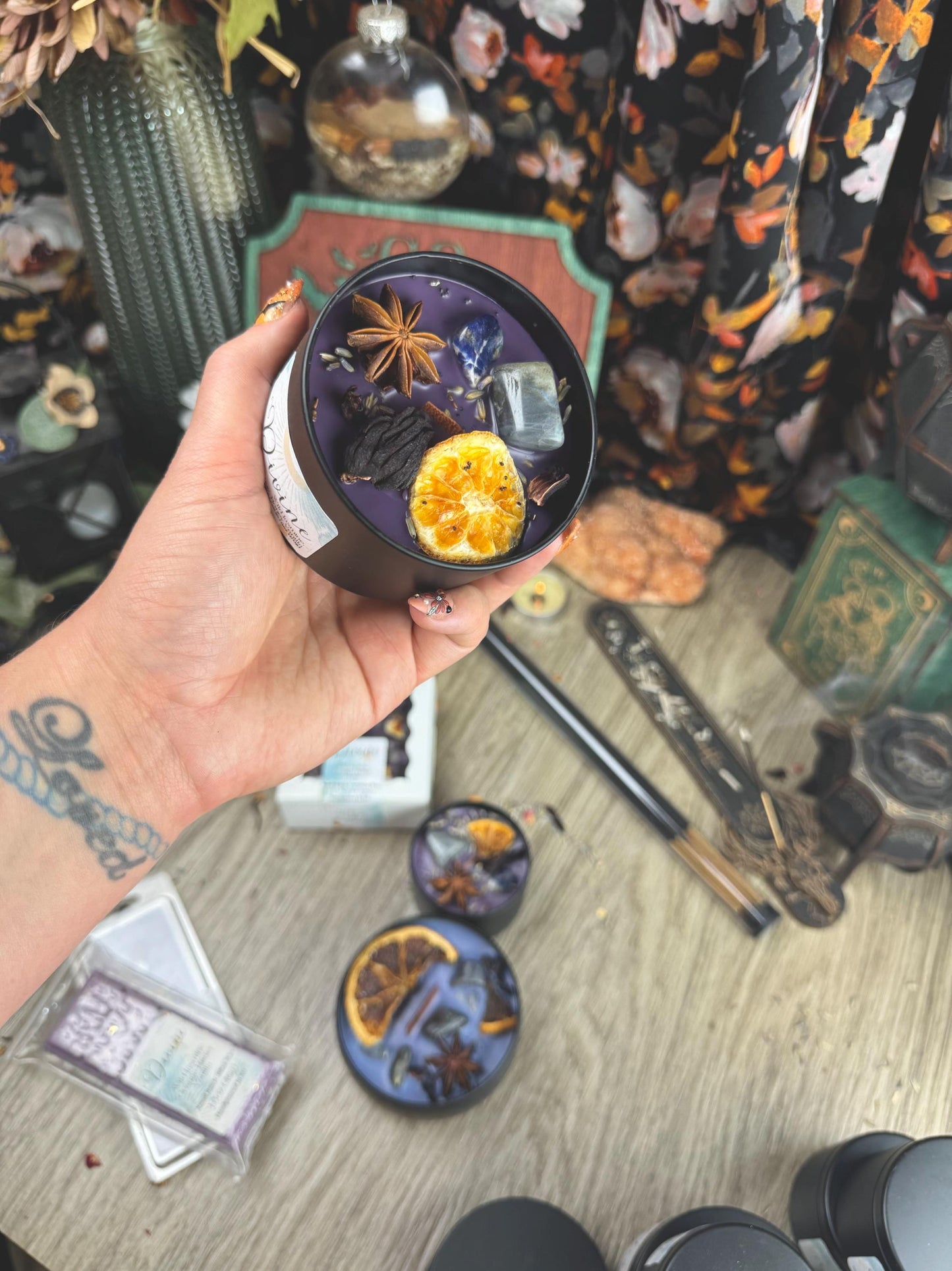 Psychic Amplification Crystal Candle with Labradorite and Sodalite for Manifestation & Divination