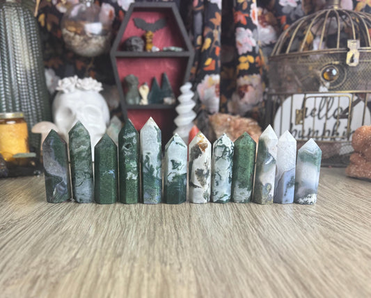 Enchanting Moss Agate Towers: Witchy Altar Decor & Divination Tools for Spiritual Practices